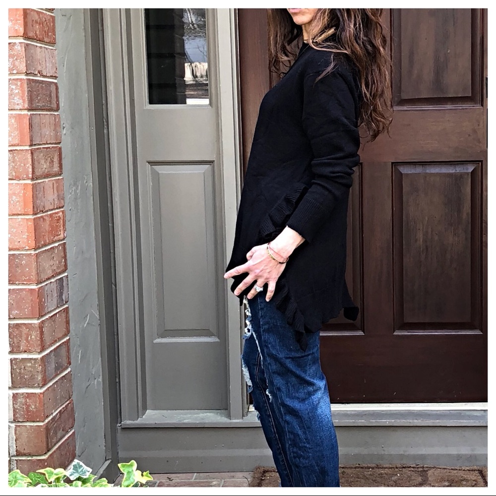 ✨LAST ONE ✨Paris ruffled hem side split sweater - Picture 7 of 8